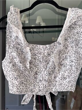 American Eagle Outfitters White Floral Lace-Trim Crop Top